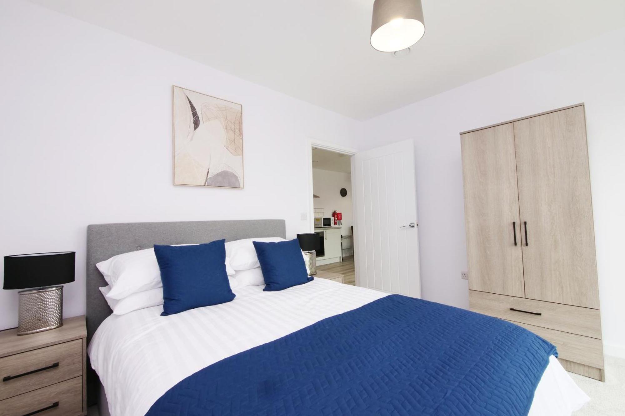Apartment 46 Luna With Free Parking Йорк Екстериор снимка
